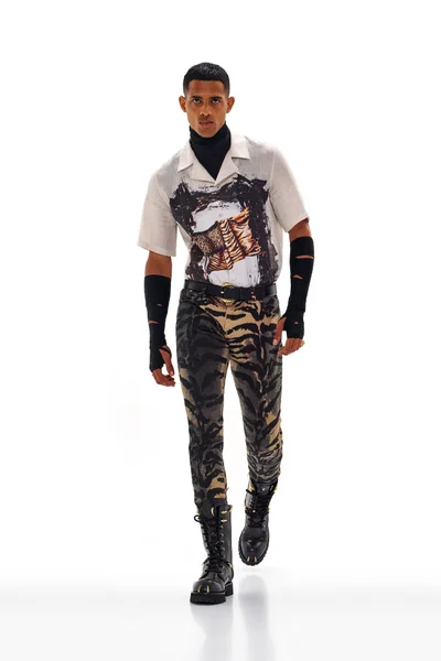 Look 27